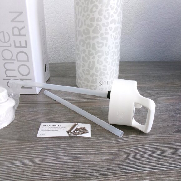 New Simple Modern Retired Leopard Pattern Summit 32 OZ Water Bottle Chug Lid - Picture 2 of 9